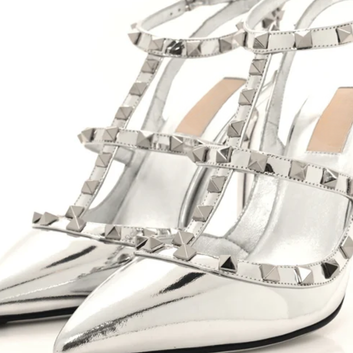 Rockstud Ankle Strap Pumps – VL